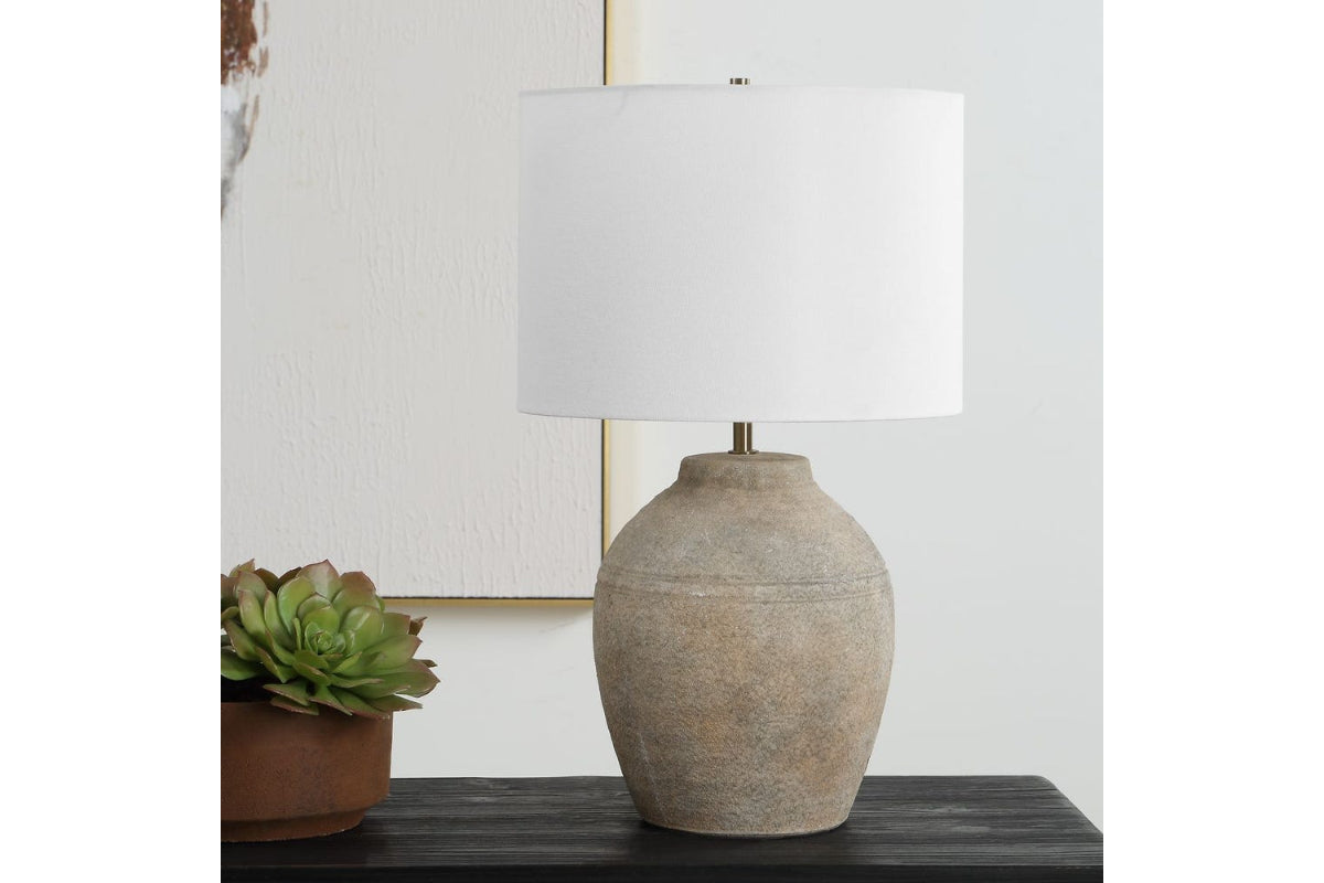 840419602:Isabelle Lamp, Styled