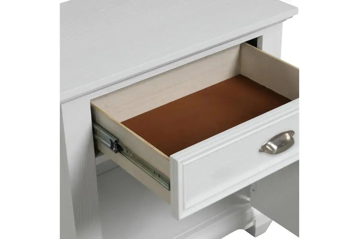JAMES0103:Jamestown Panel Bed & Dresser , 