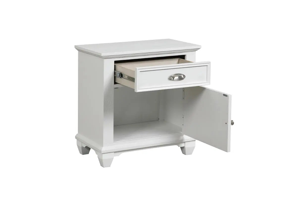 JAMES0101:Jamestown Panel Bed & Dresser , Open