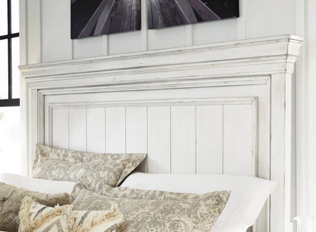 KANWYN001:Kanwyn Panel Bed, Styled
