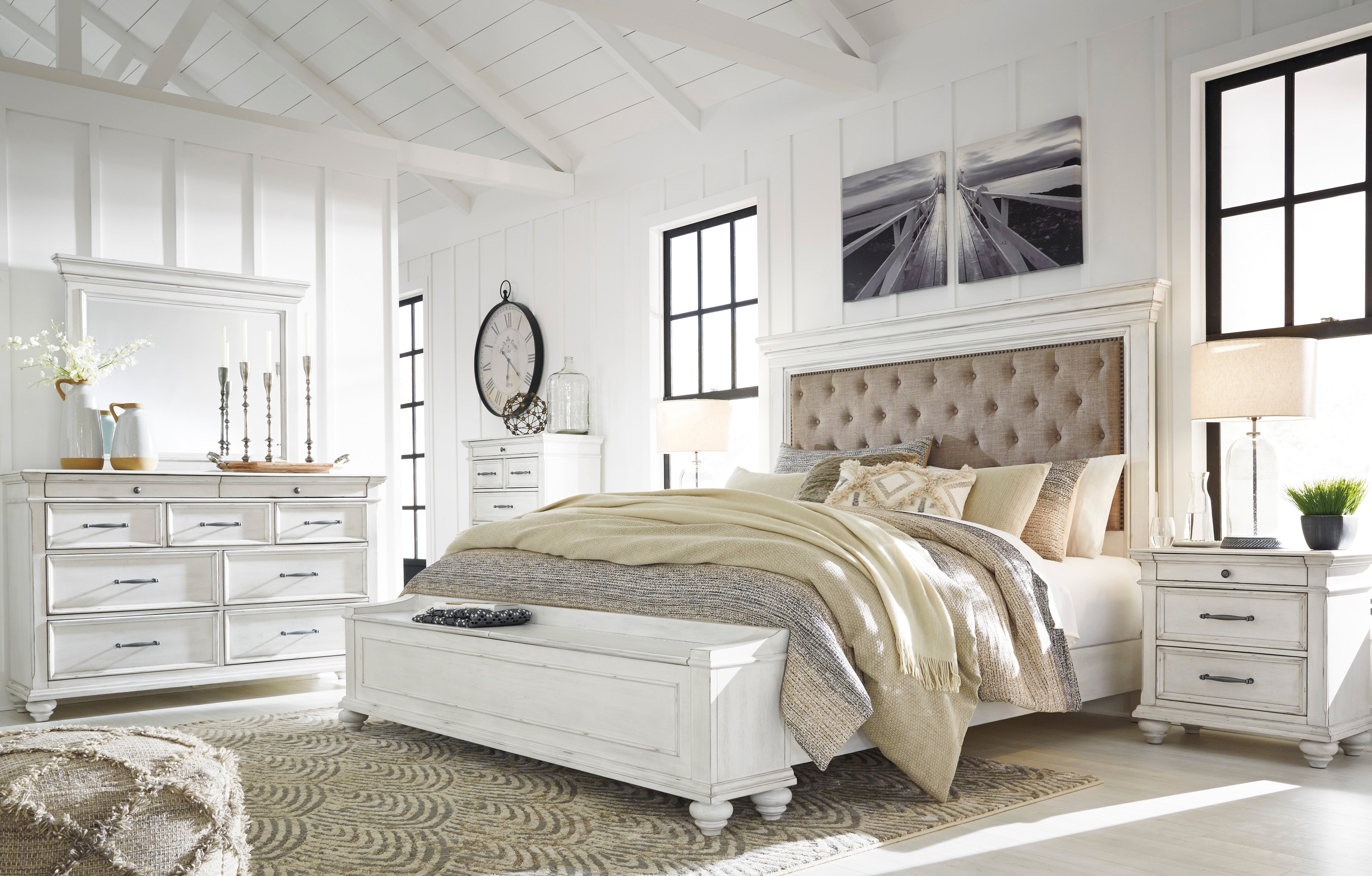 KANWYN046:Kanwyn Storage Bed, Styled