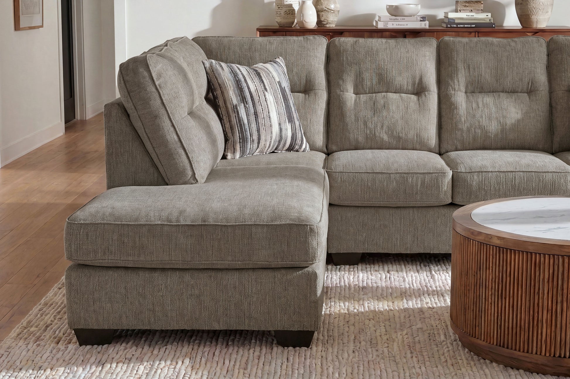 OLTEN0000:Olten Sofa Chaise Sectional, 
