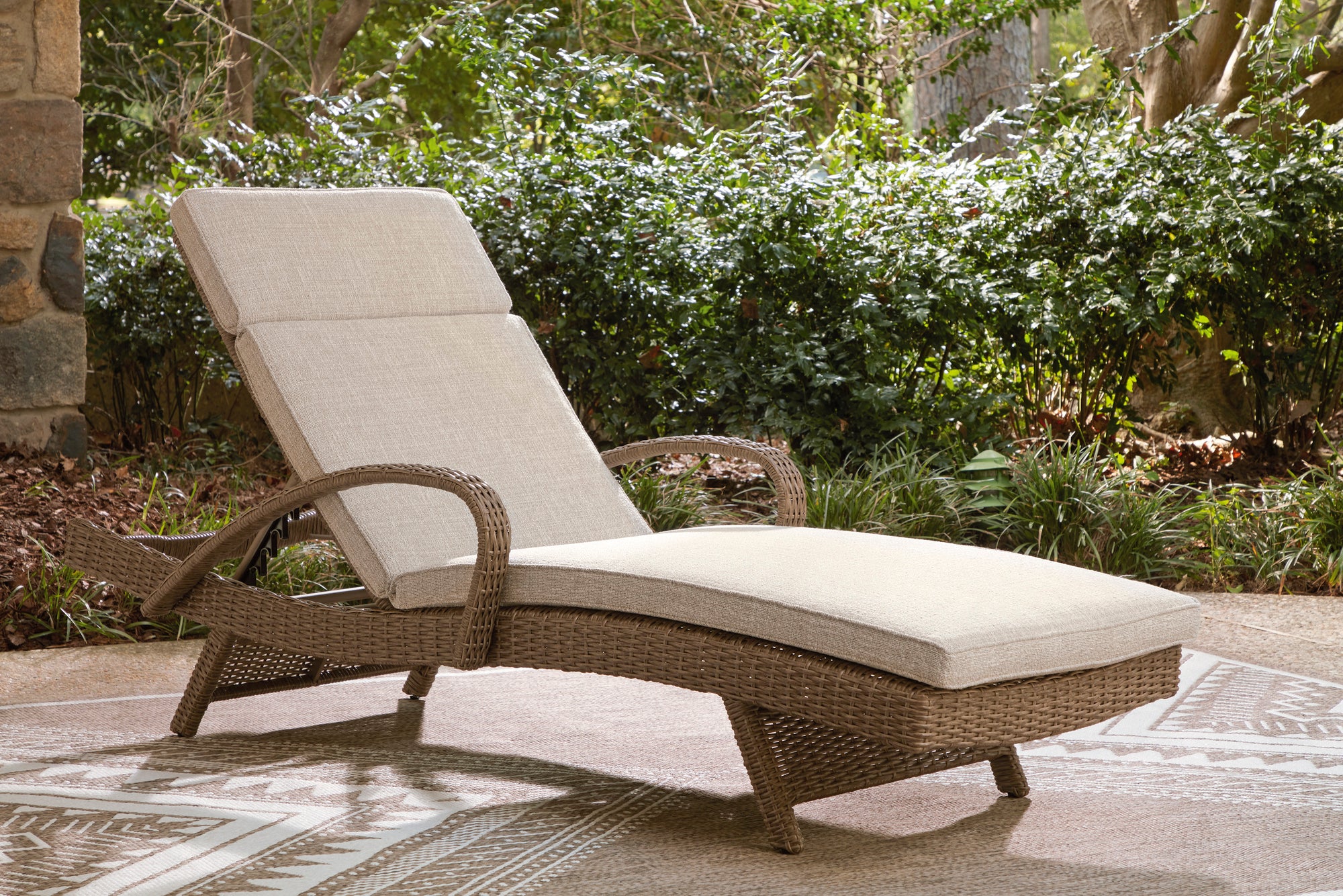 015208390:Laguna Heights Outdoor Lounge , 
