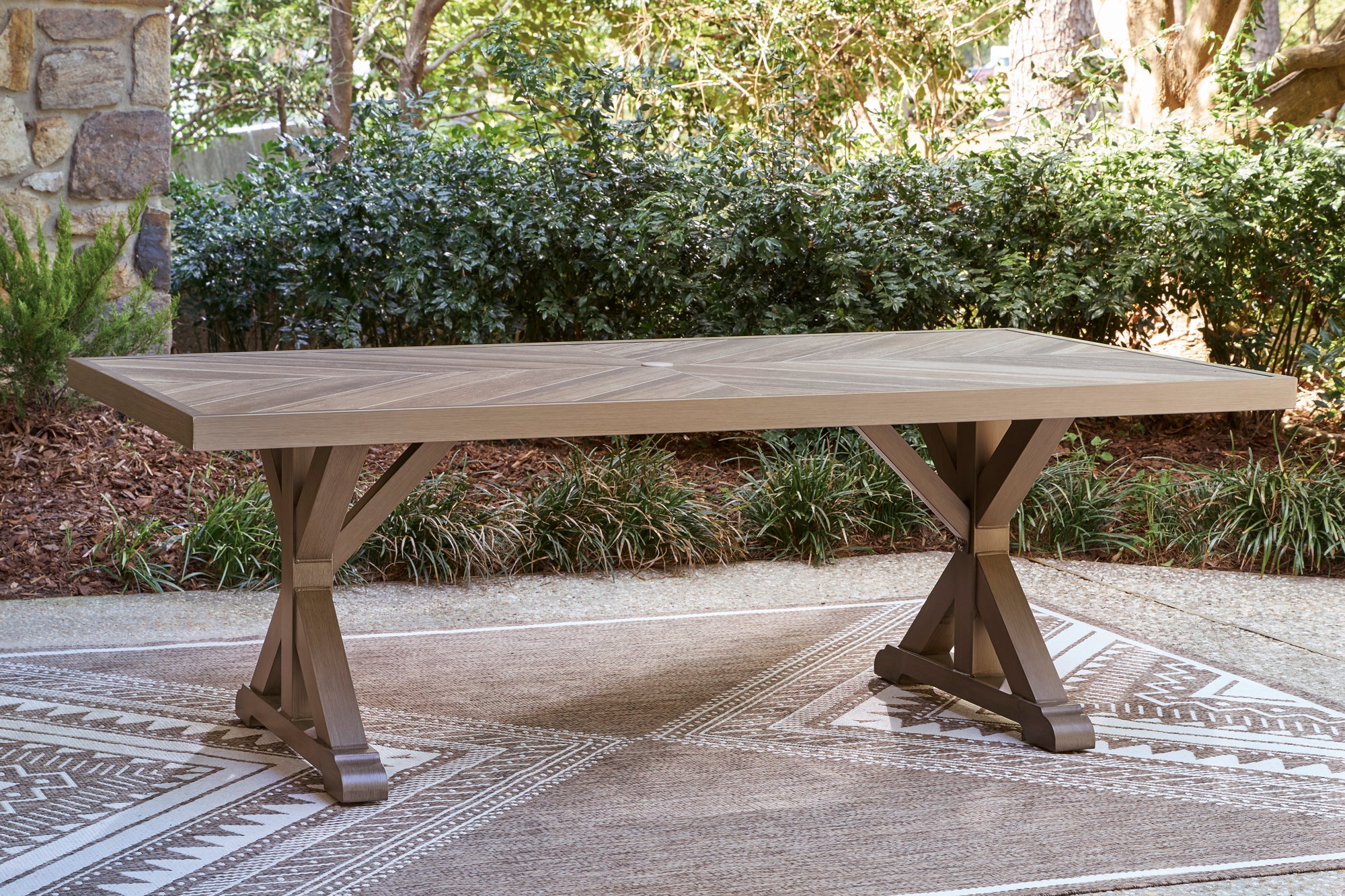 380029655:Laguna Heights Outdoor Dining , Styled