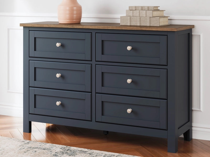131610340:Landocken Dresser, Styled