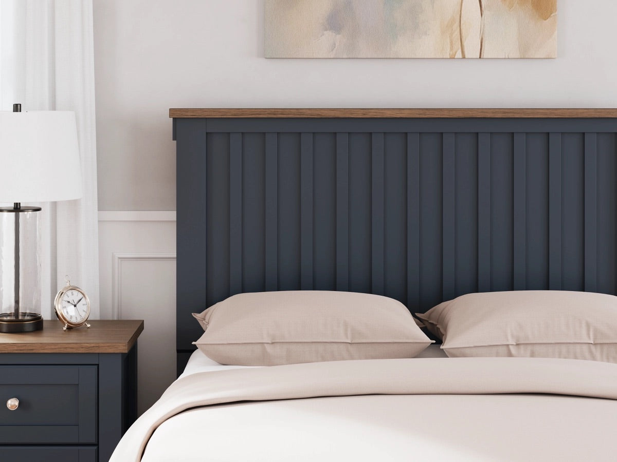 LANDOCK10:Landocken Panel Bed, Styled
