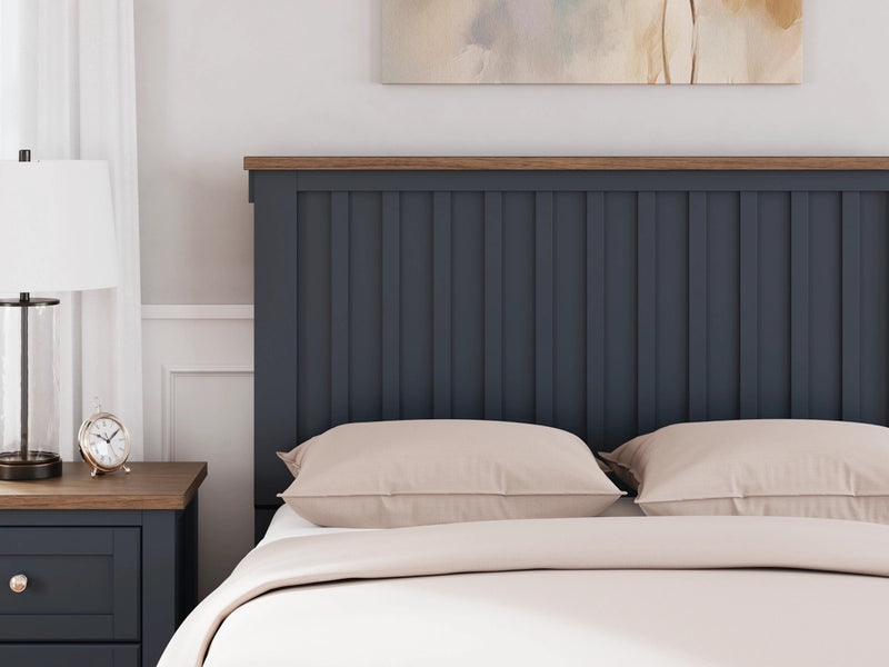 LANDOCK10:Landocken Panel Bed, Styled