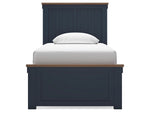 LANDOCK15:Landocken Panel Bed & Dresser , Front