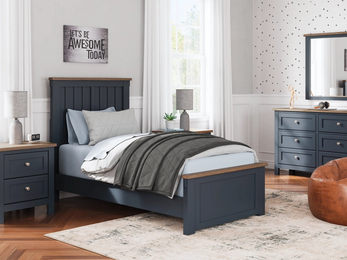 LANDOCK13:Landocken Panel Bed, Styled