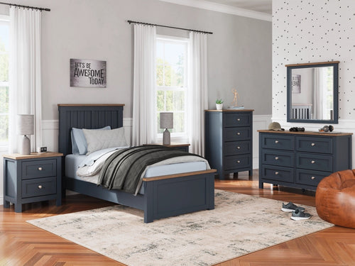 LANDOCK15:Landocken Panel Bed & Dresser , Styled