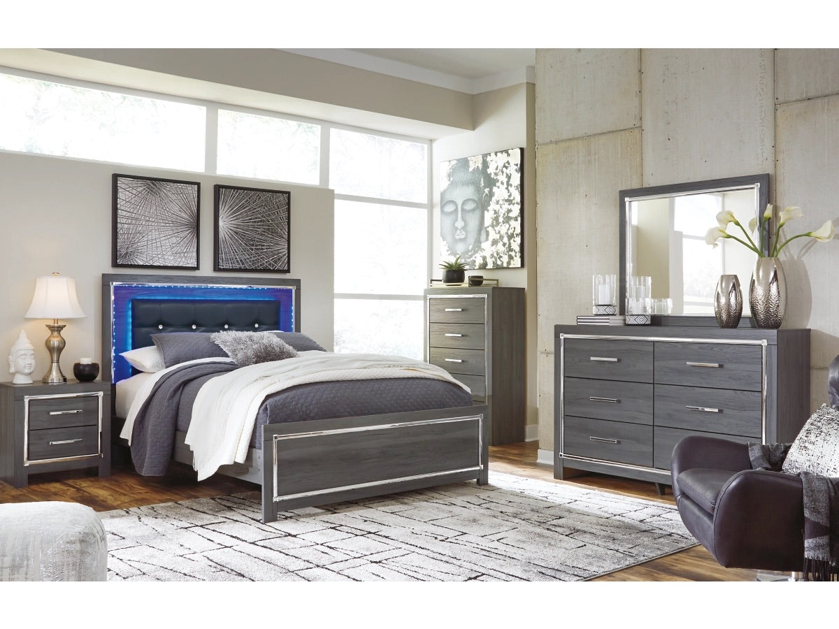 LODANNA00:Lodanna Panel Bed, Styled