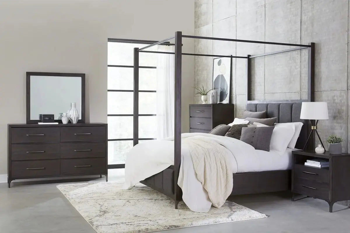 LUCERNE19:Lucerne Canopy Bed, Styled