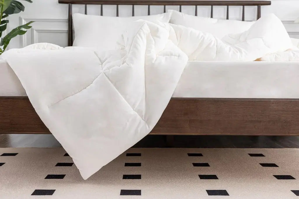 559033014:Soft Wash Coverlet, 