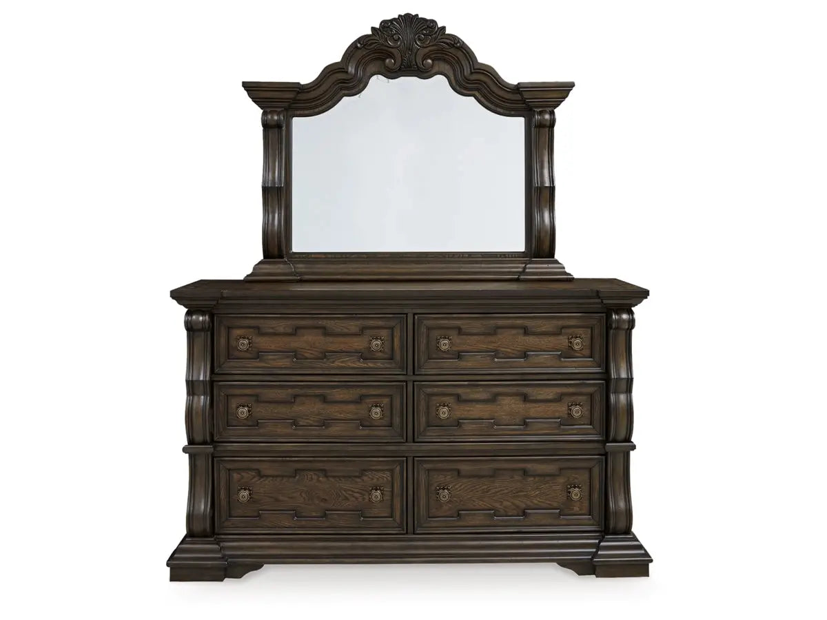 822349674:Maylee Dresser, Front