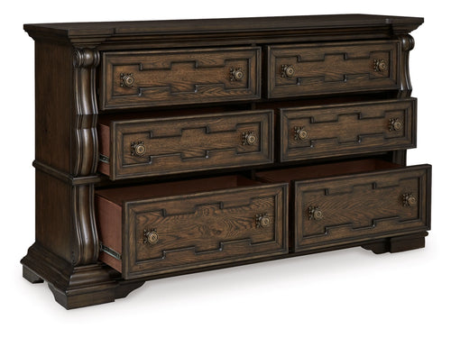 822349674:Maylee Dresser, Open