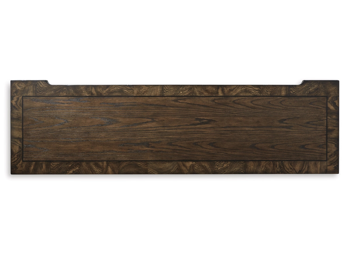 822349674:Maylee Dresser, 