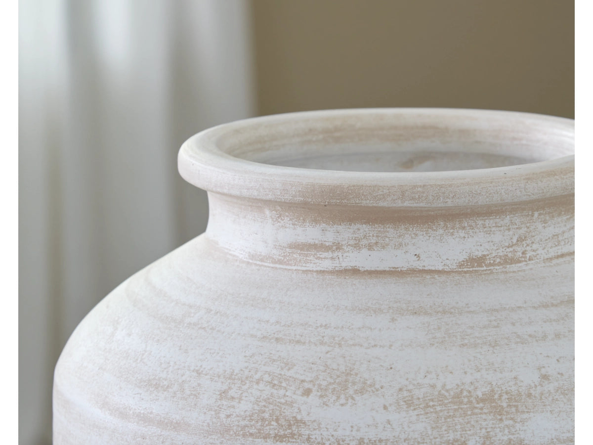 025823138:Meadie Vase Or Filler, 