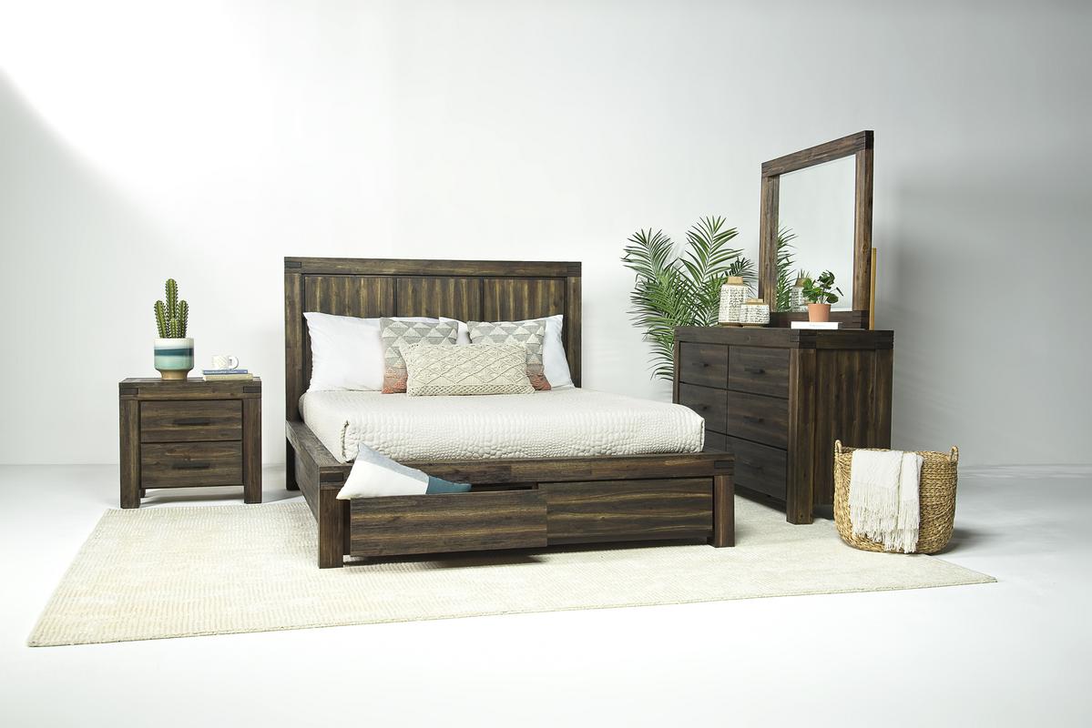 MEADOW074:Meadow Panel Bed & Dresser & M, Styled