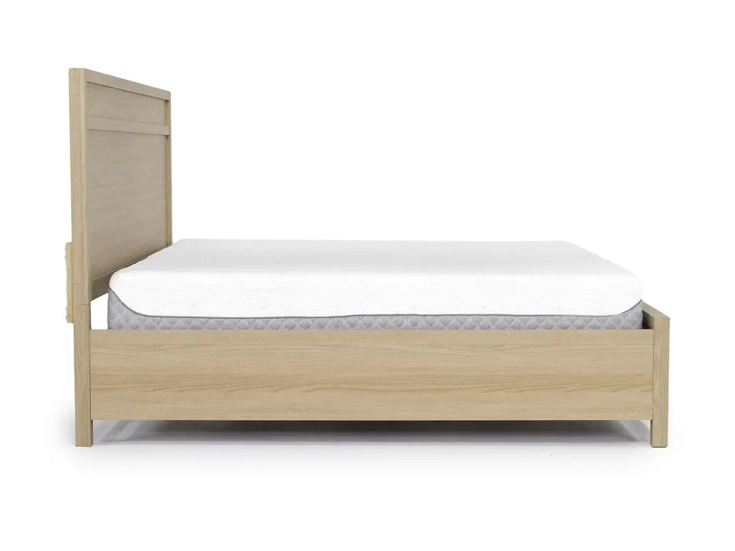 MERRIFI04:Merrifield Panel Bed, Side