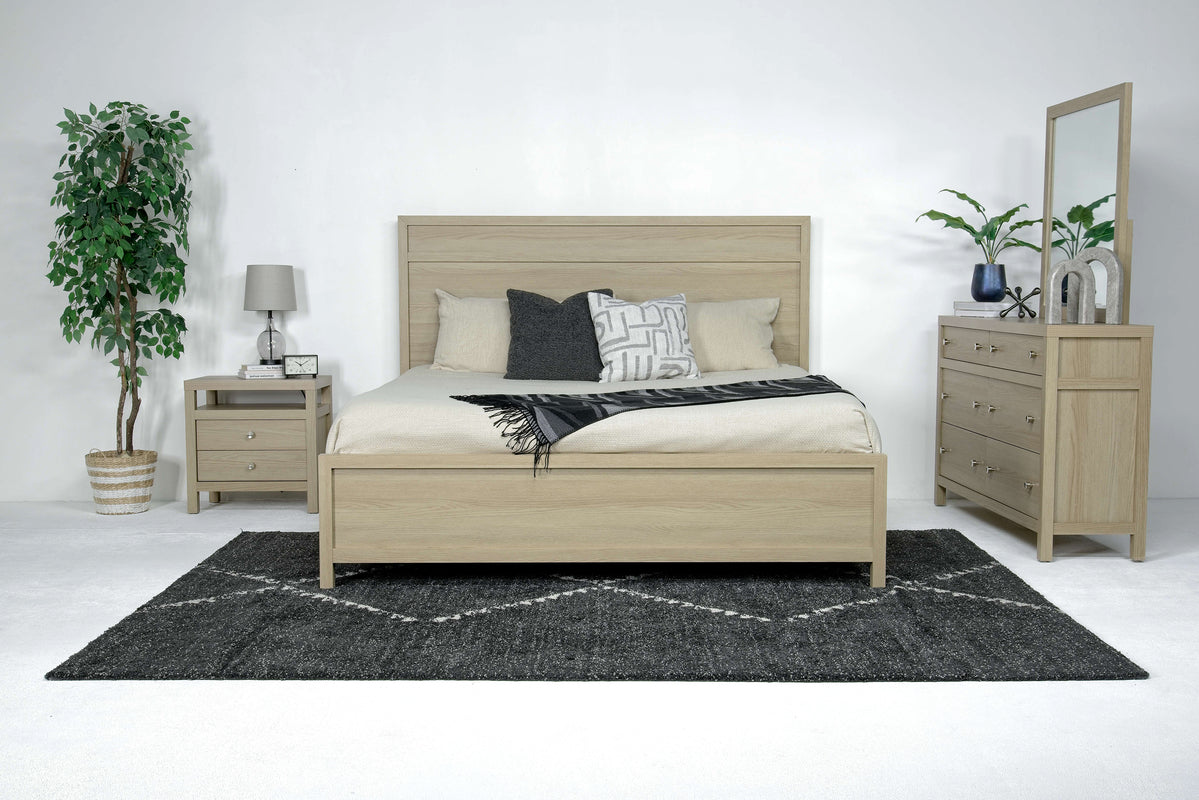 MERRIFI09:Merrifield Panel Bed & Dresser, Styled