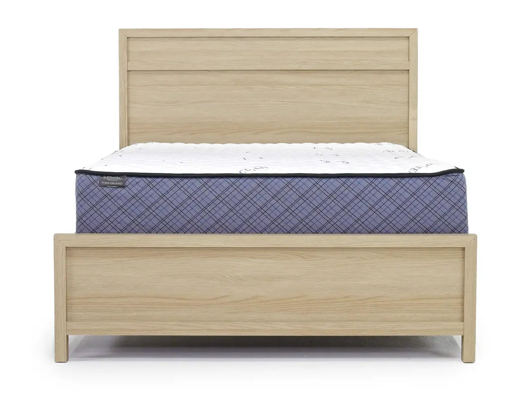 MERRIFI02:Merrifield Panel Bed & Dresser, Front