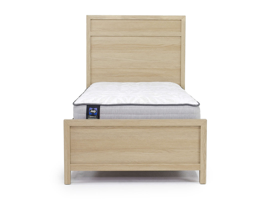 MERRIFI13:Merrifield Panel Bed, Front