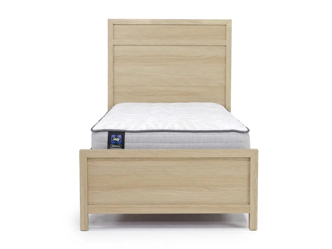 MERRIFI15:Merrifield Panel Bed & Dresser, Front