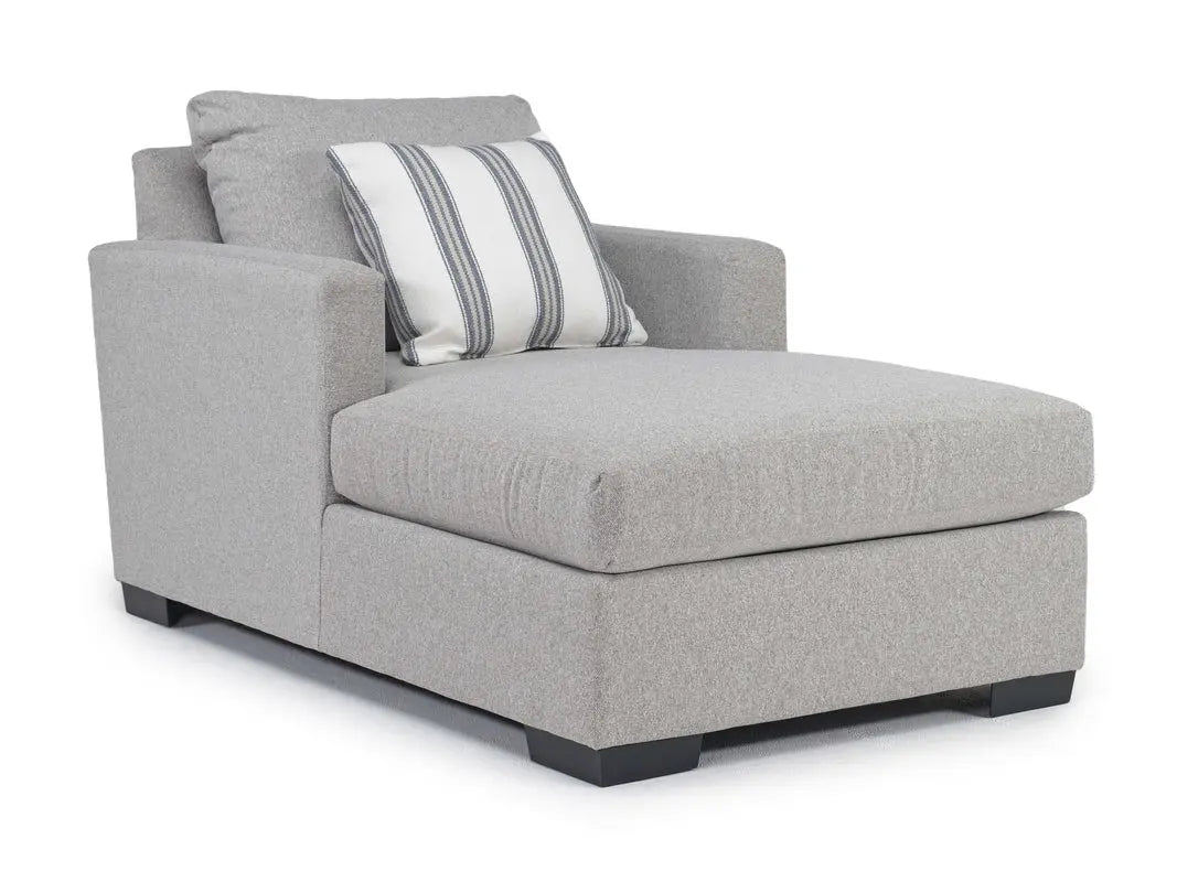 801958398:Monica Chaise, Angle