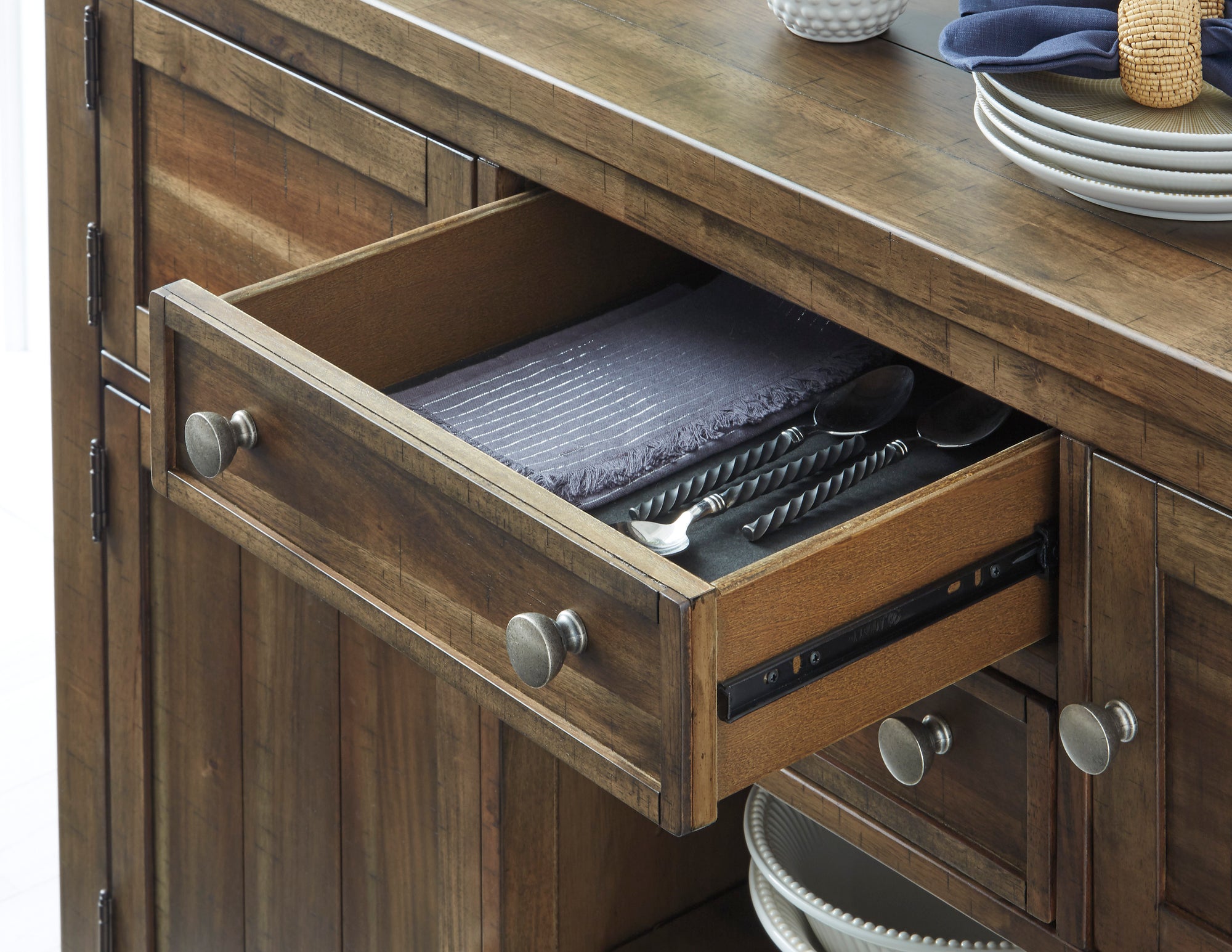 189577593:Moriville Sideboard, 