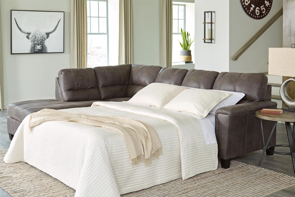 NAVI00005:Navi Queen Sleeper Chaise Sect, StyledOpen