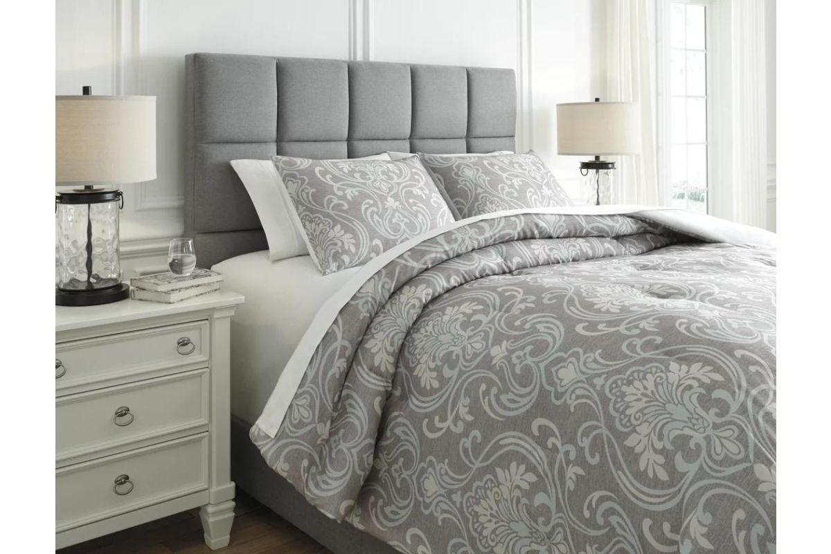 214935358:Noel Comforter Set, Styled