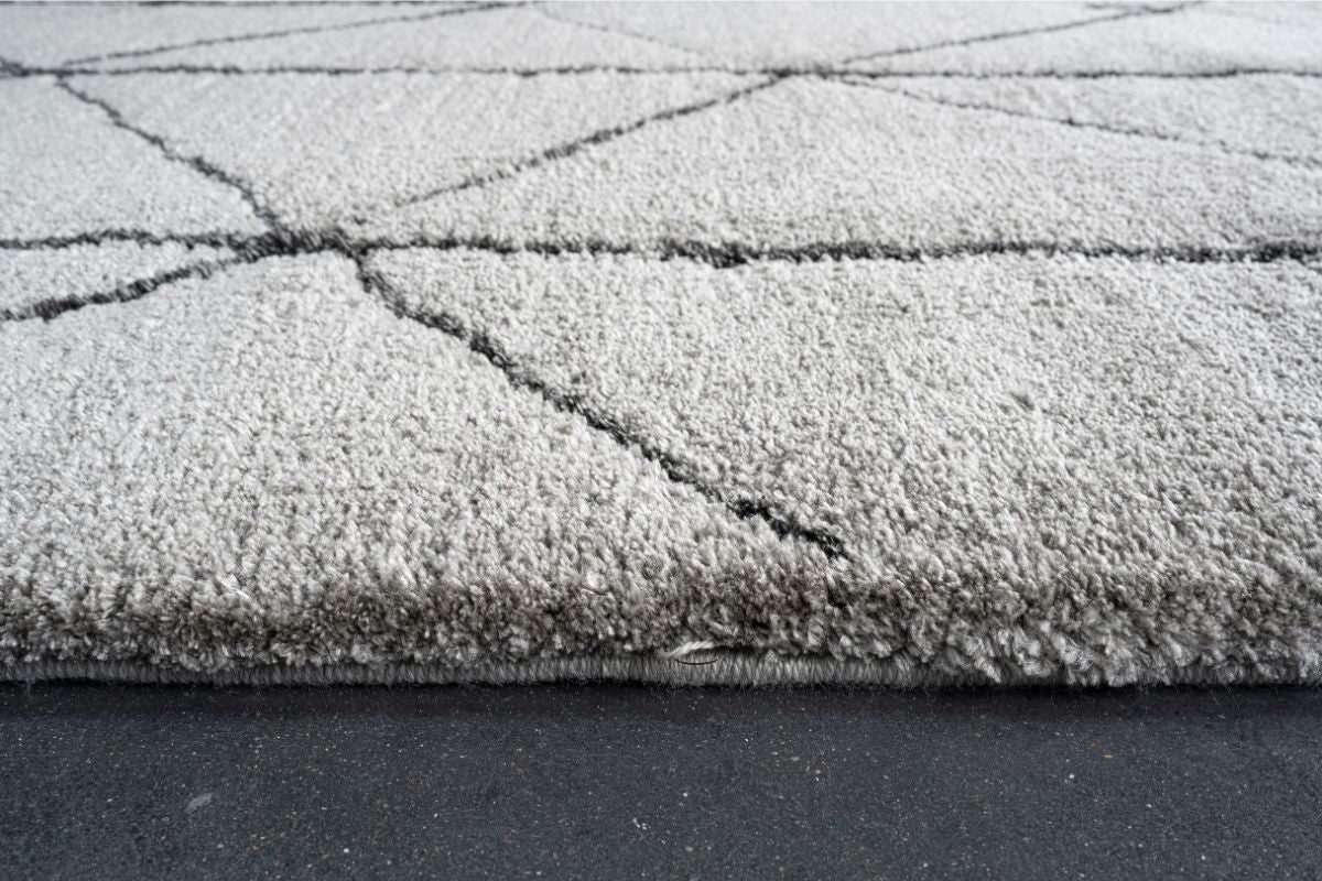 021047183:96-045 Nube Rug, 