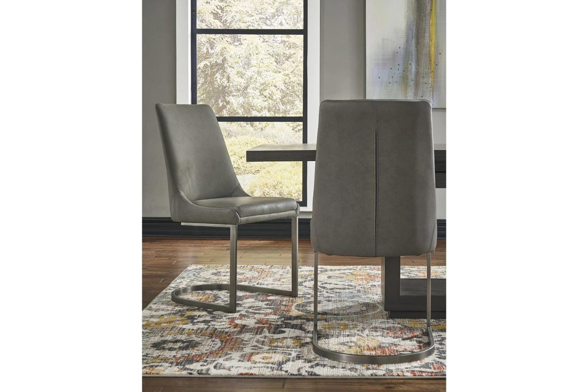 993923362:Oxford Arm Chair, Styled