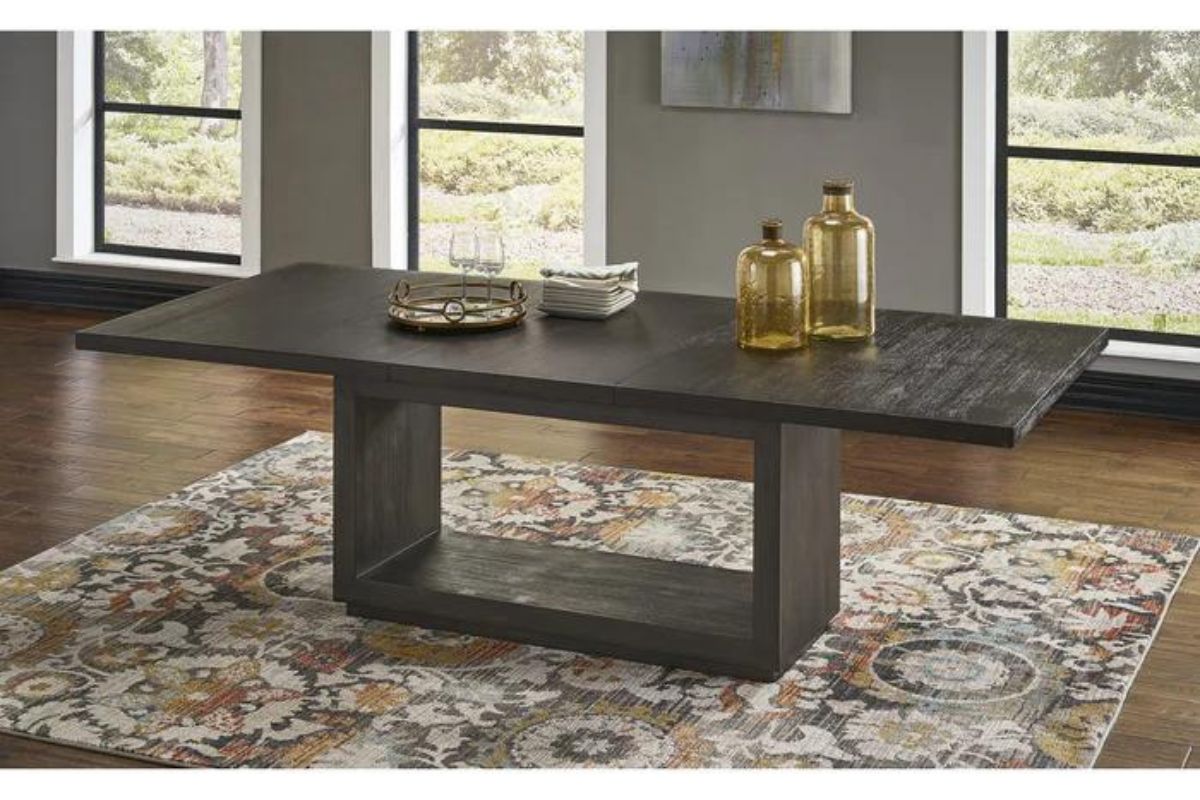 OXFORD000:Oxford Dining Table, Styled