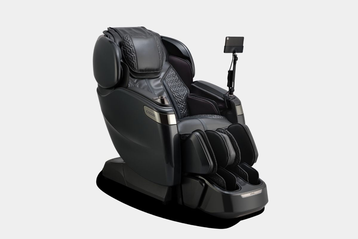 COZPKQIGY:Qi Xe Pro Massage Chair, Angled