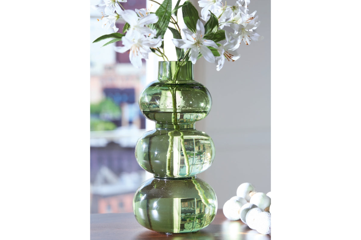 408711677:Renethorne Vase, Styled