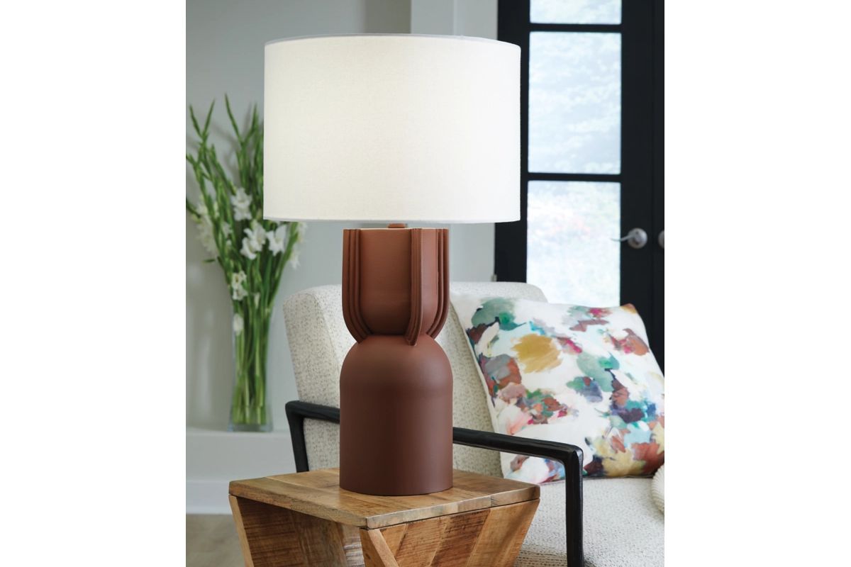 192806787:Rowandale Lamp, Styled