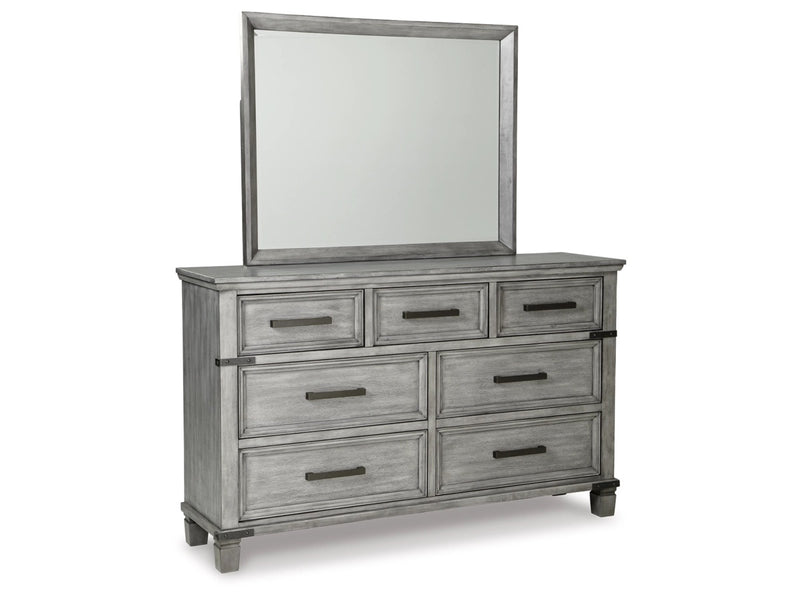 RUSSELY00:Russelyn Storage Bed & Dresser, AngledAngle