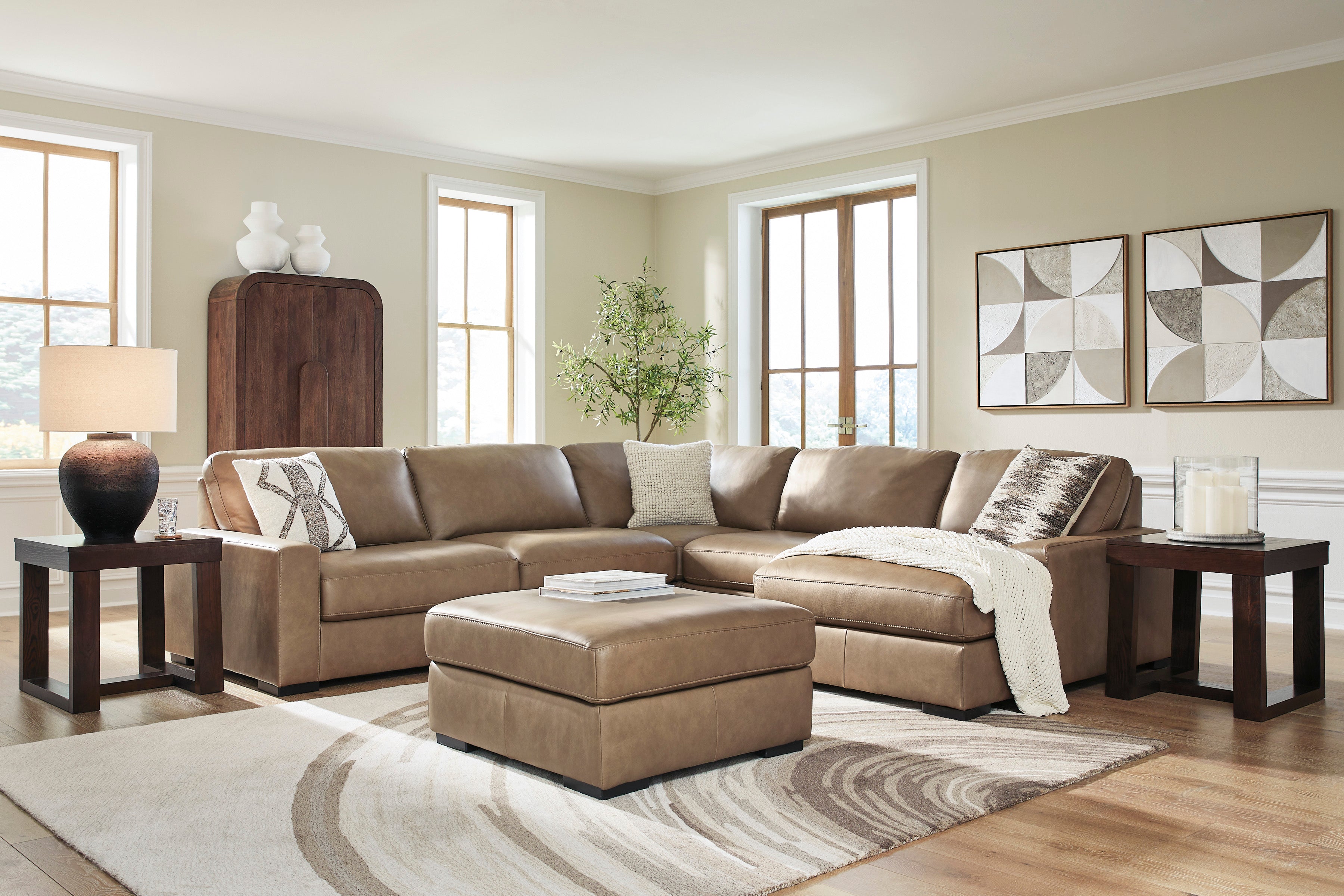 879396324:Sahara Cocktail Ottoman, Styled