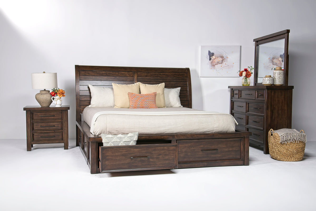 SONORA002:Sonora Sleigh Bed & Dresser & , Styled