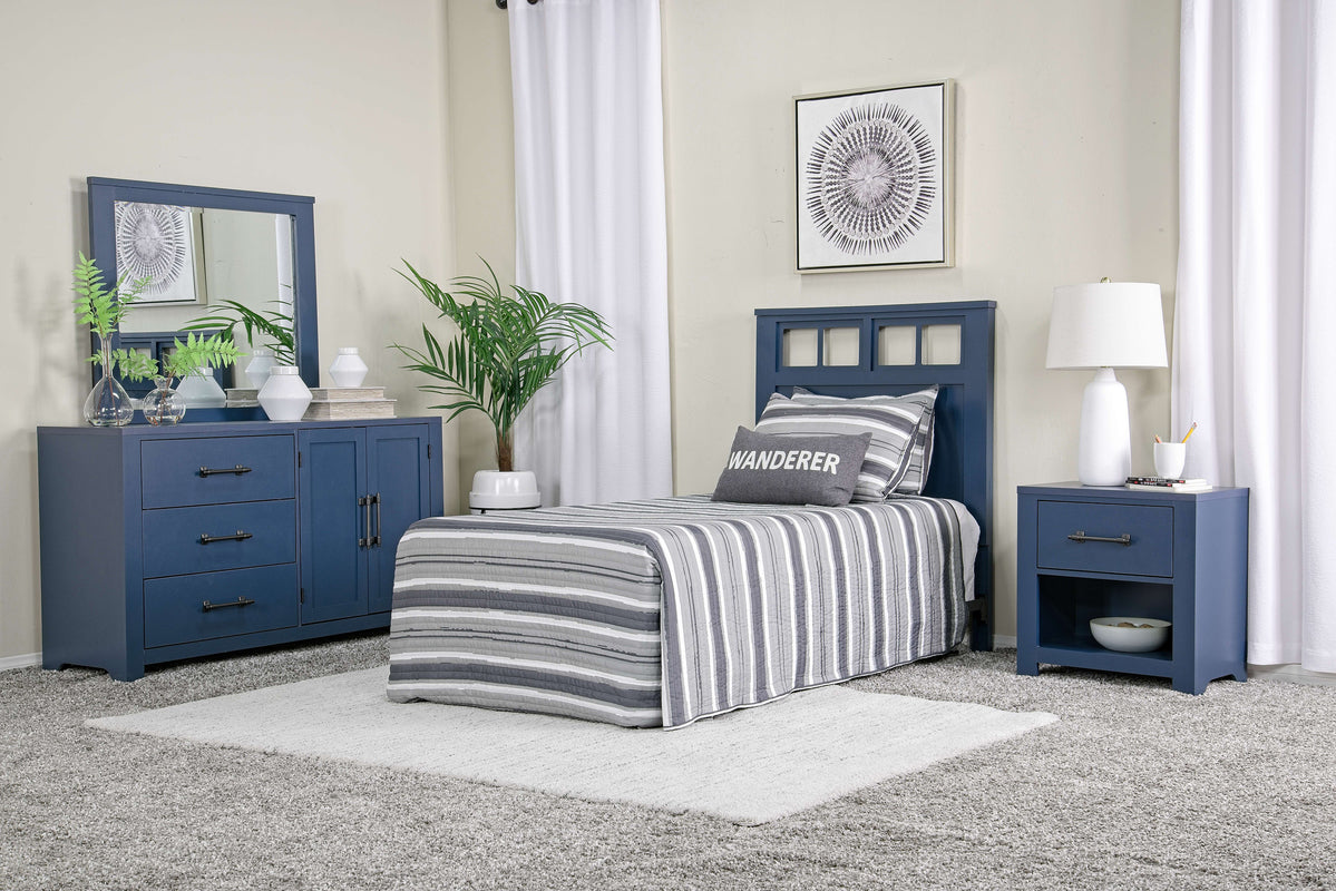 738800985:St Regis Blue