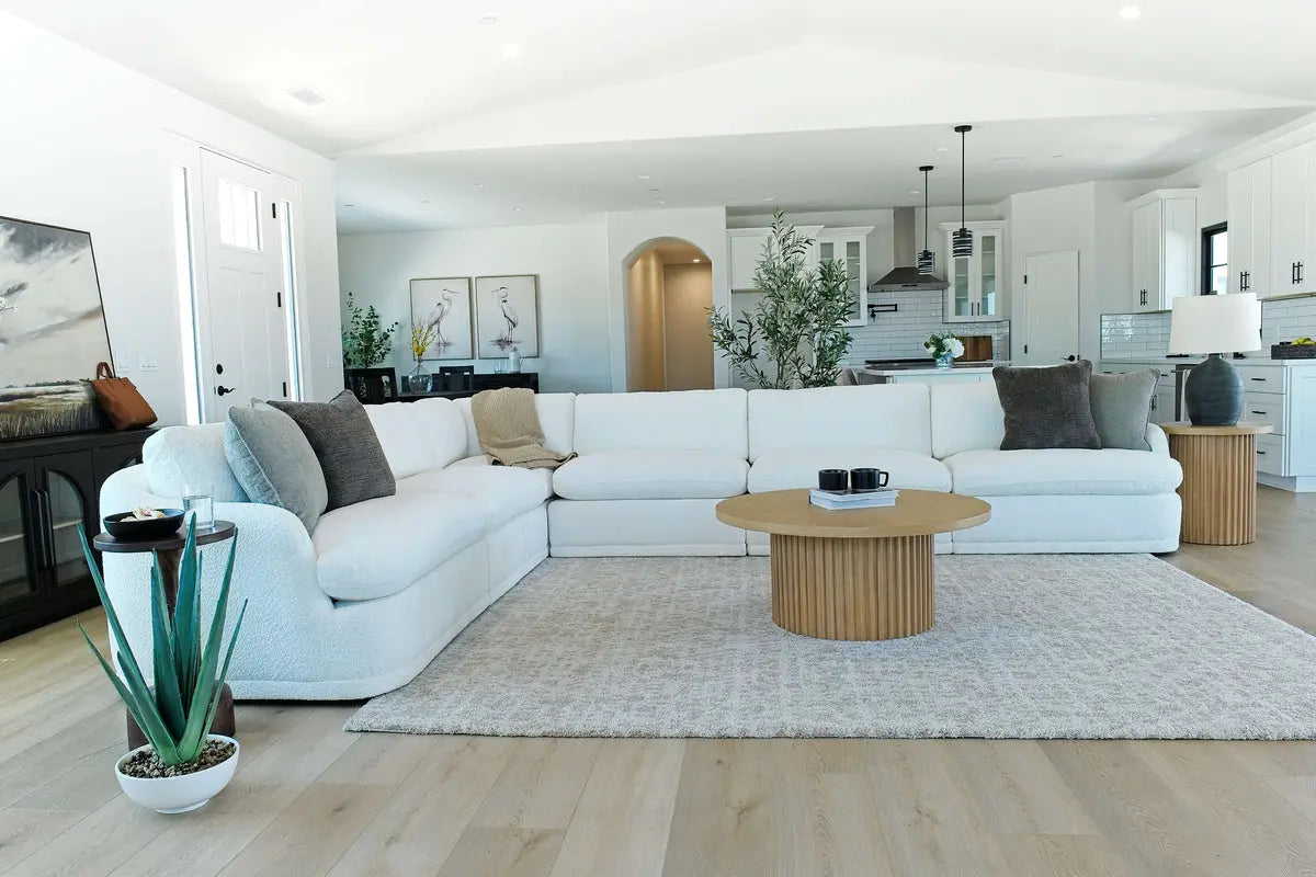 STRATUS60:Stratus 6 Piece Sectional, StyledFront