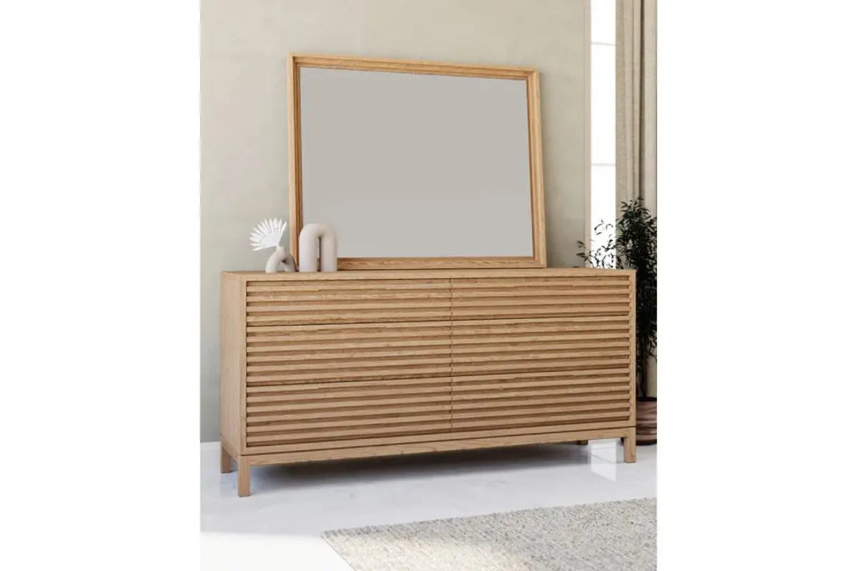 427373486:Tanner Dresser, Styled