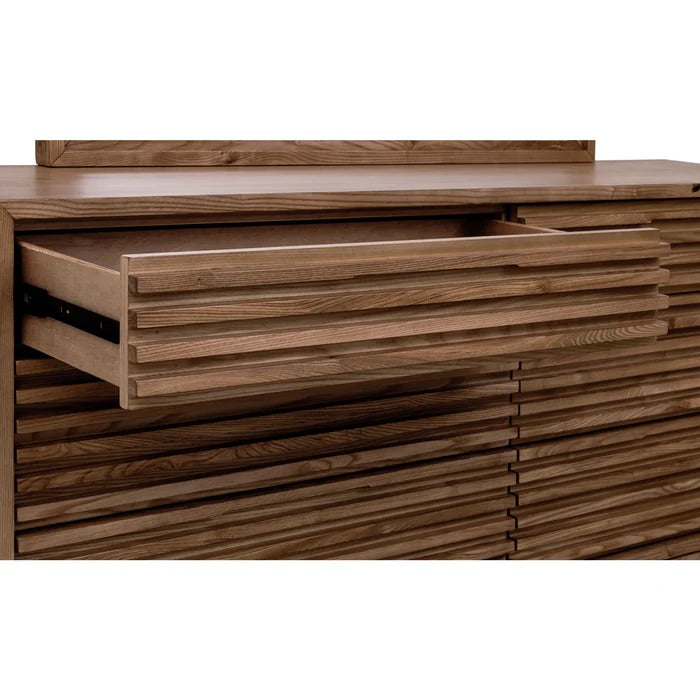 076390407:Tanner Dresser, 