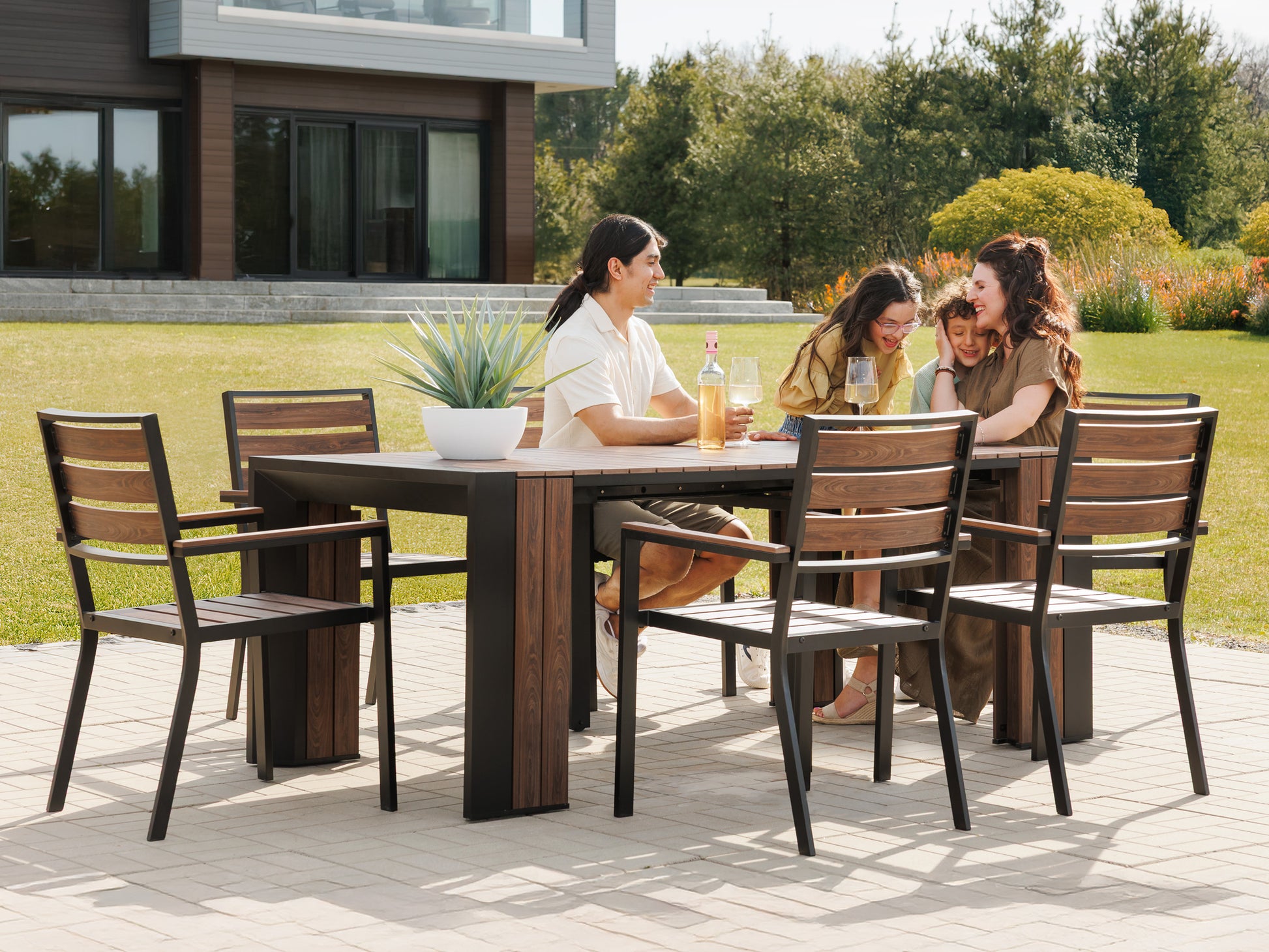 TRANSFP11:Transformer Outdoor Dining Table & 6 Chairs, Styled