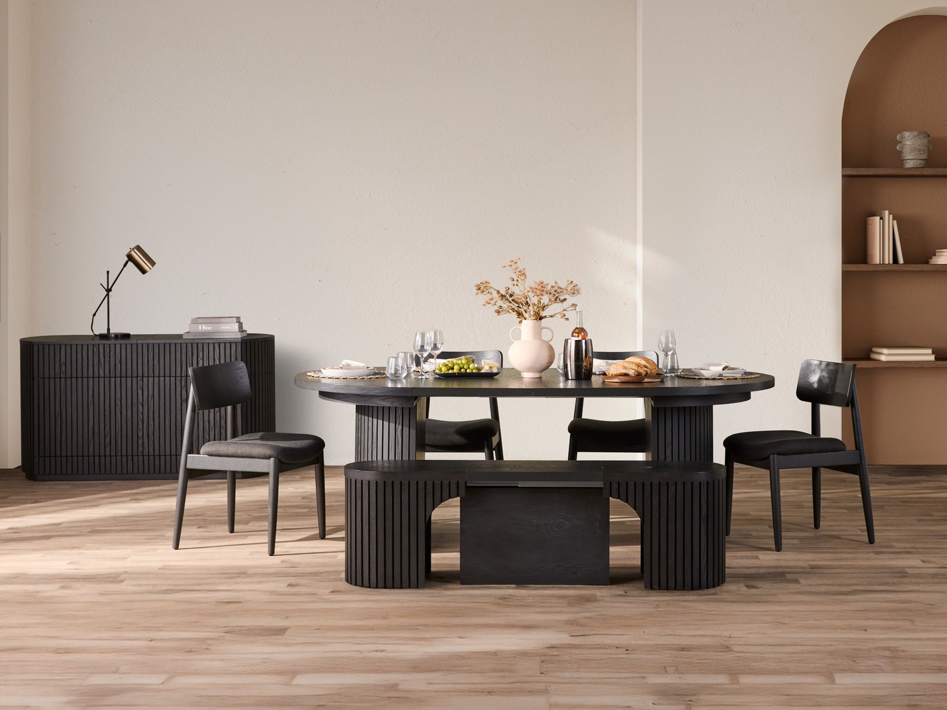 TRANSFM19:Transformer Round Dining Table, Styled