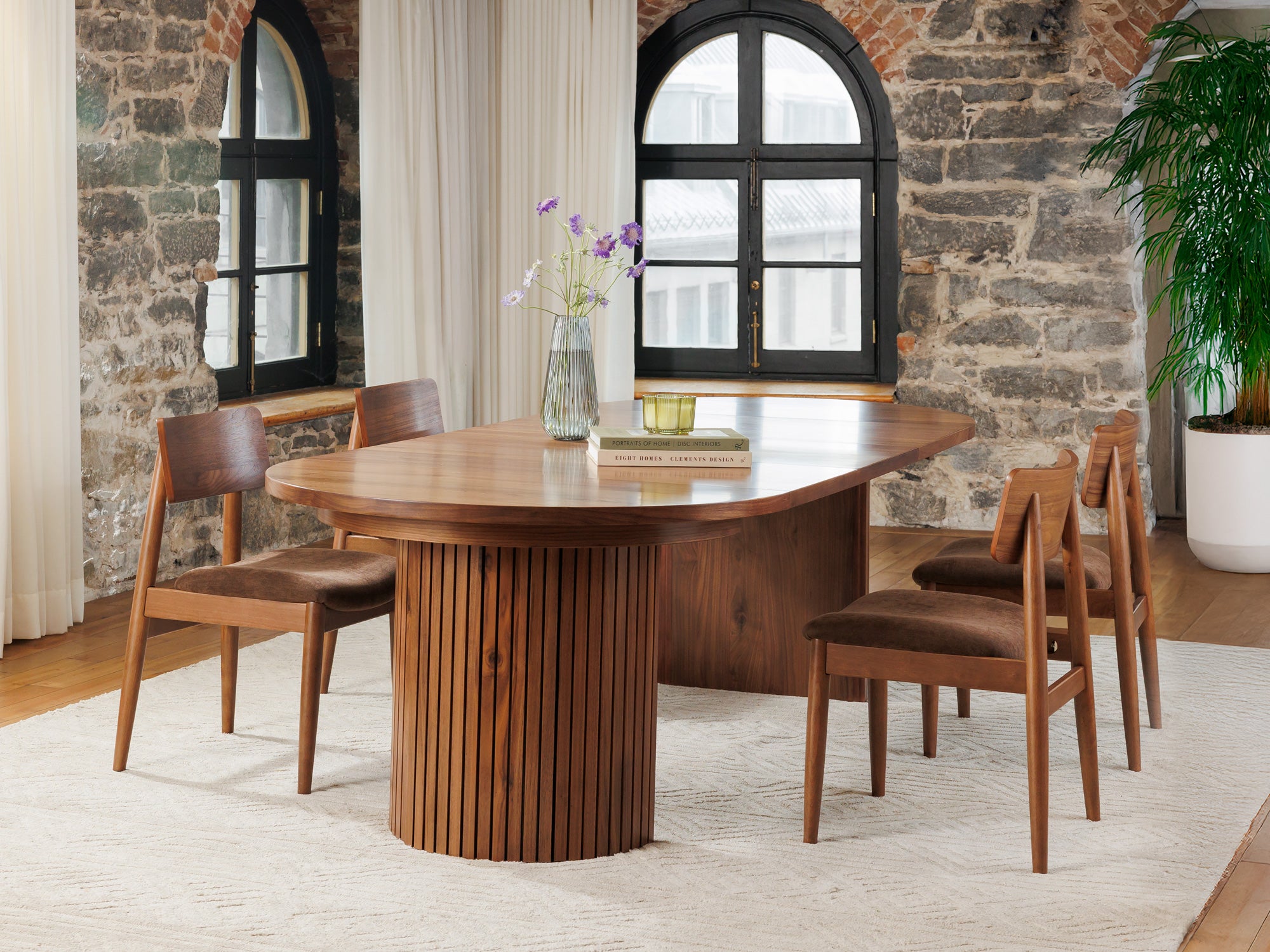 TRANSFM21:Transformer Round Dining Table, Styled