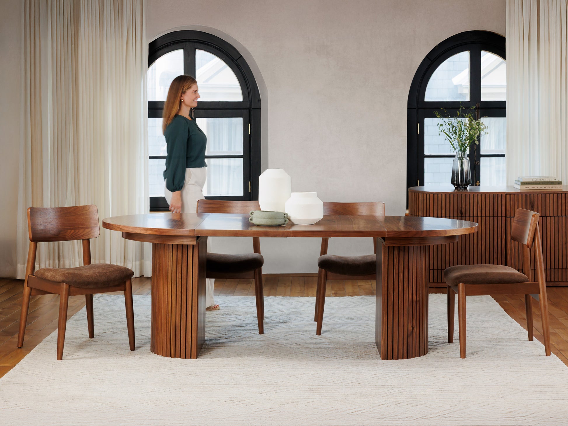 TRANSFM21:Transformer Round Dining Table, Styled