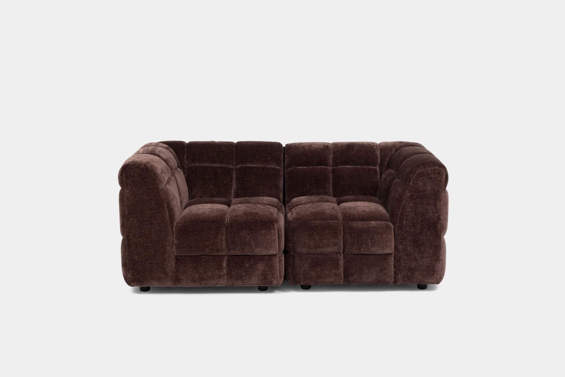 VALMNT004:Valmont Sofa & Loveseat, Front