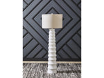 898550769:Veraleigh Lamp, Styled